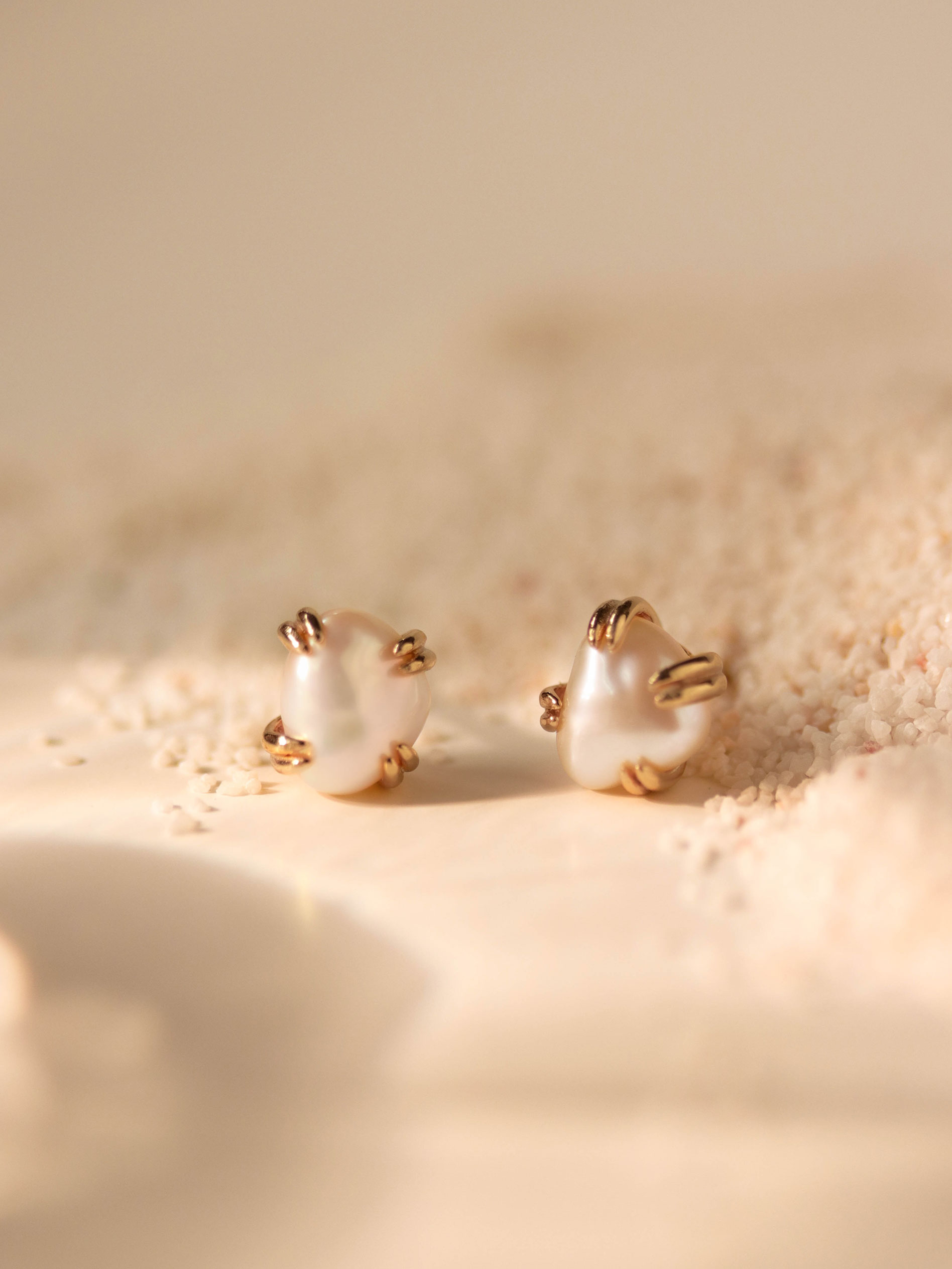 Quinn Ear Studs Keshi Pearl in Champagne Gold Curious Creatures