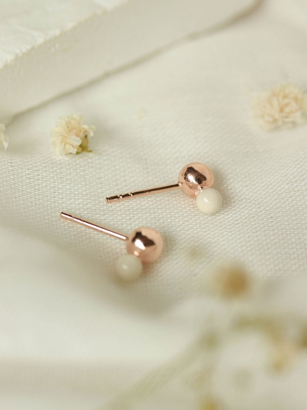 Otto Ear Studs with Cream Enamel in Rose Gold