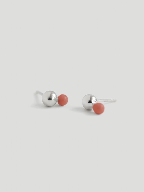 Otto Ear Studs with Coral Enamel in Silver