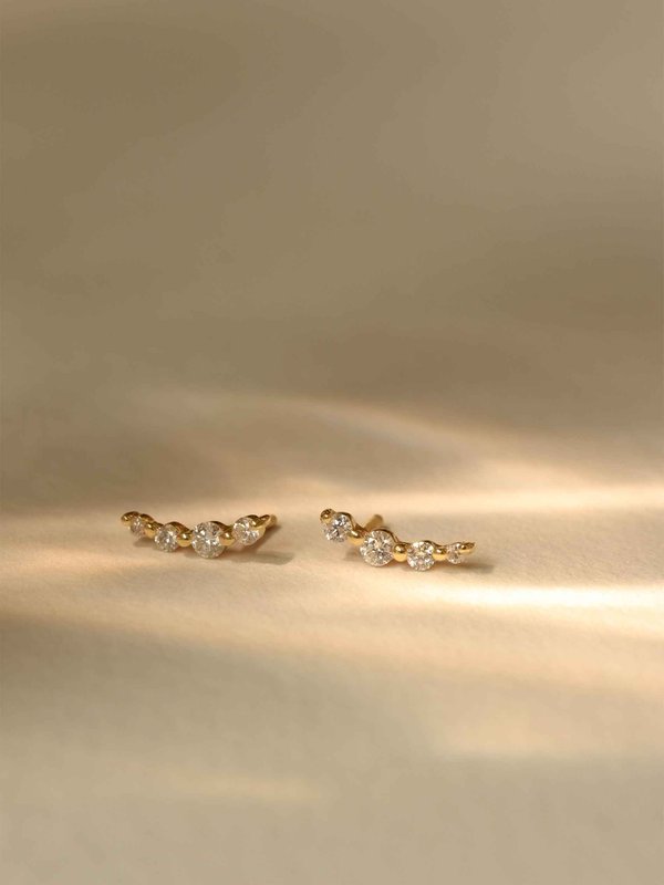 Wisp Threaded Labret Earring - Diamonds in 14k Gold 