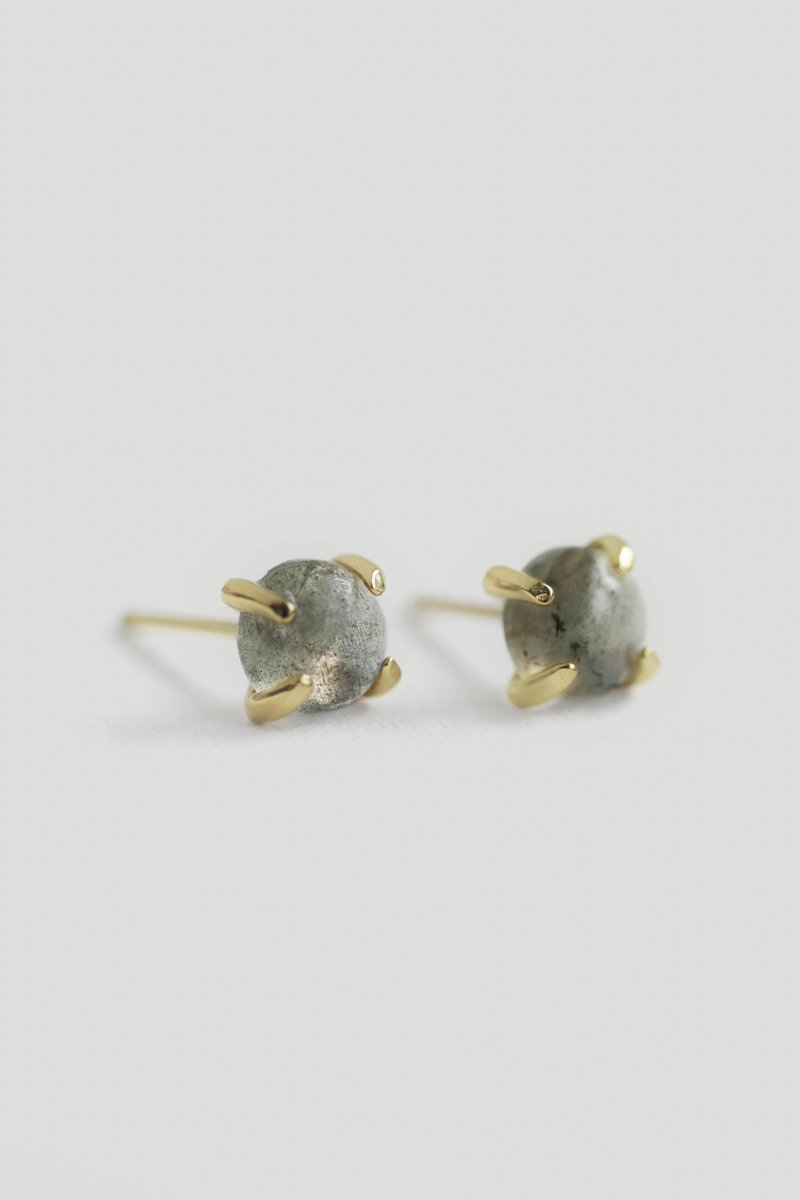 Basic Gold Ear Studs with Labradorite