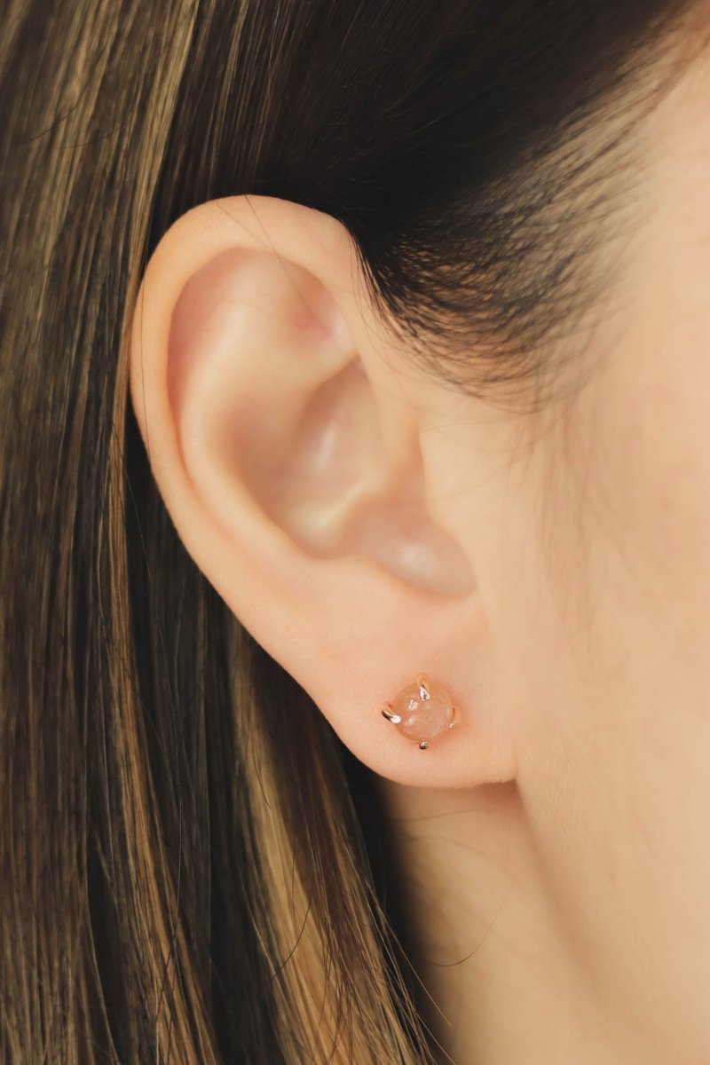 Basic Gold Ear Studs with Malachite