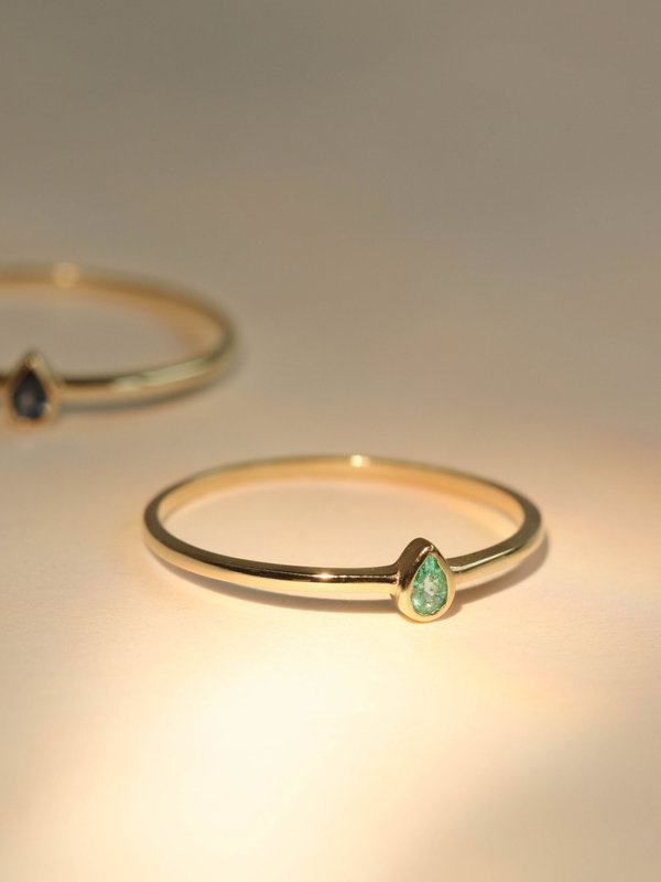 Teardrop Ring - Emerald in 14k Gold