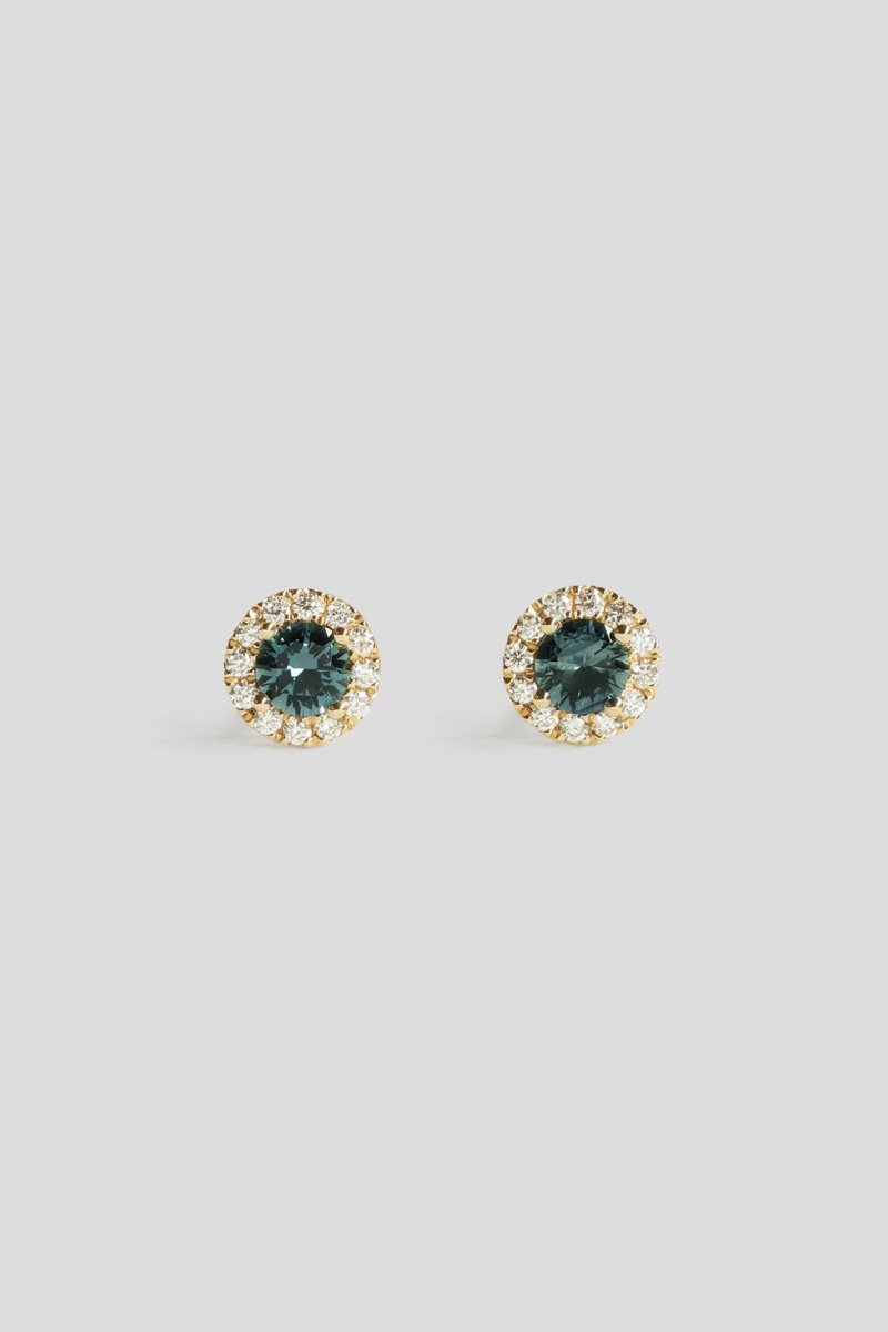 One-of-a-kind 18k Solid Gold Abstract Ear Studs - Sapphire and Pearl 01