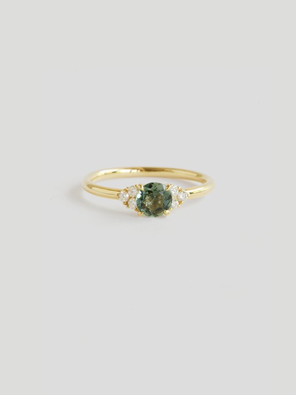 One-of-a-kind Companion Ring - Green Sapphire in 18k Gold