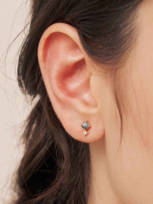 One-of-a-kind Inverse Ear Studs - Sapphire and Diamond in 18k Solid Gold 02