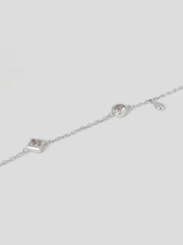 Scarlet Bracelet - White Topaz in Silver