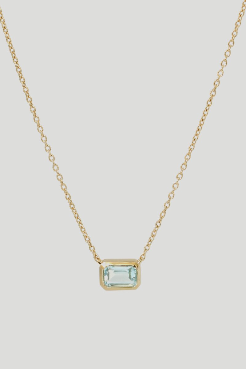 1945 Gold Necklace with Green Onyx