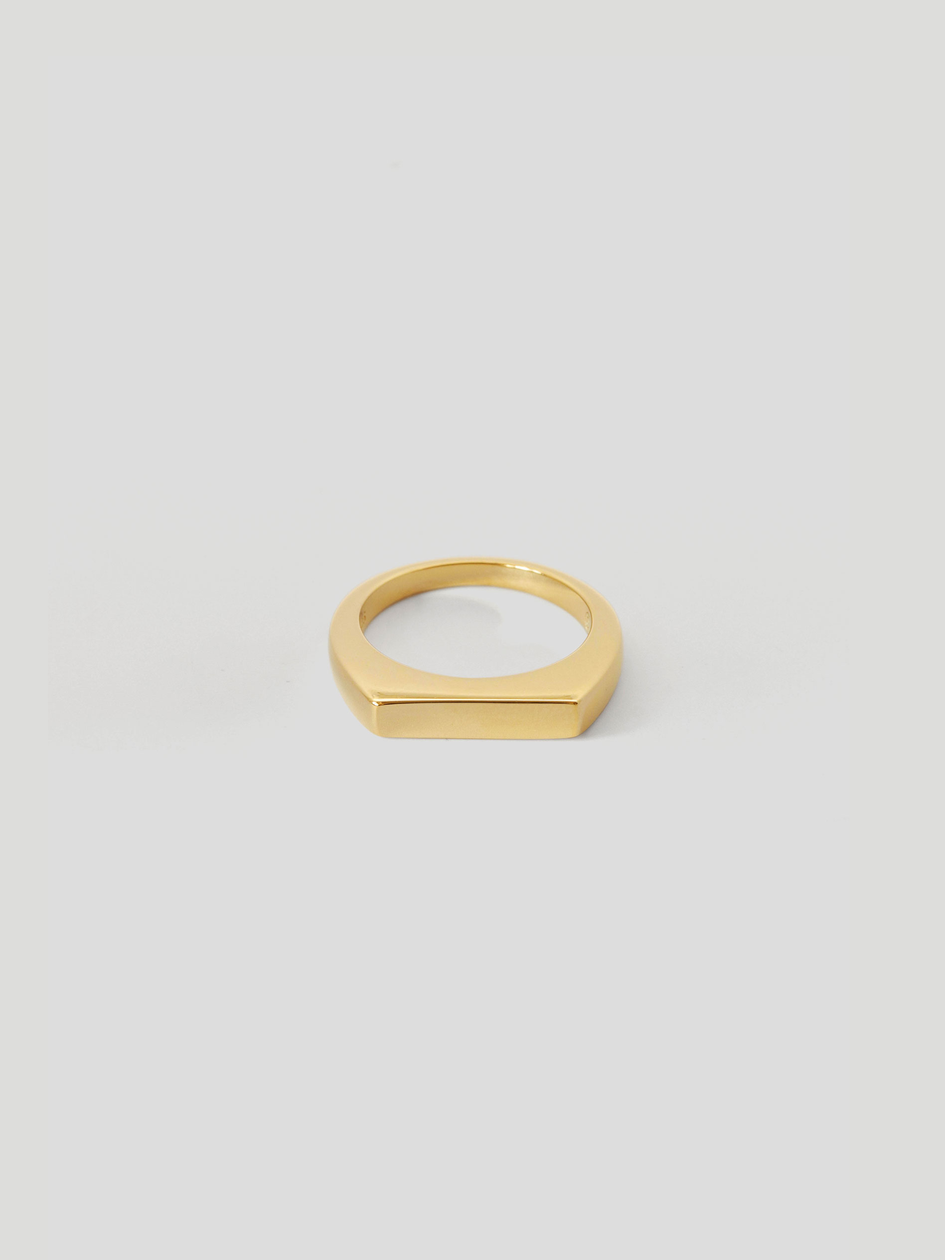 Gold on sale ring circle