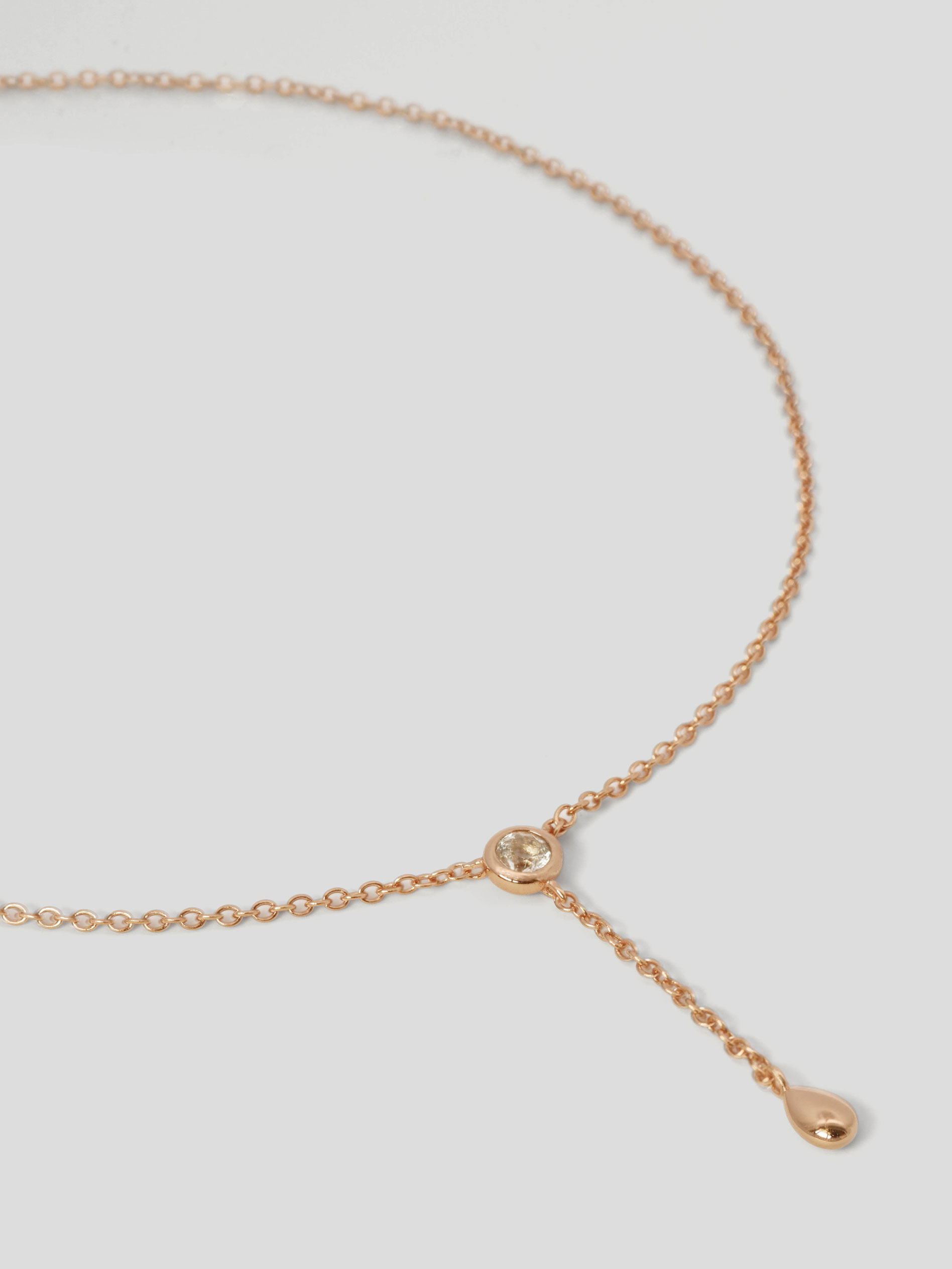 Scarlet Gold Collar Necklace in White Pearl