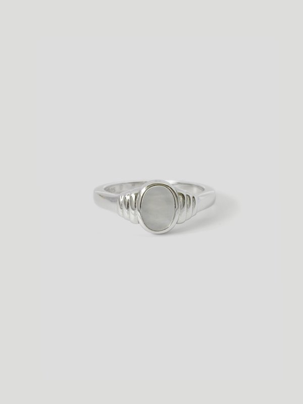 Cleo Ring - Mother of Pearl in Silver