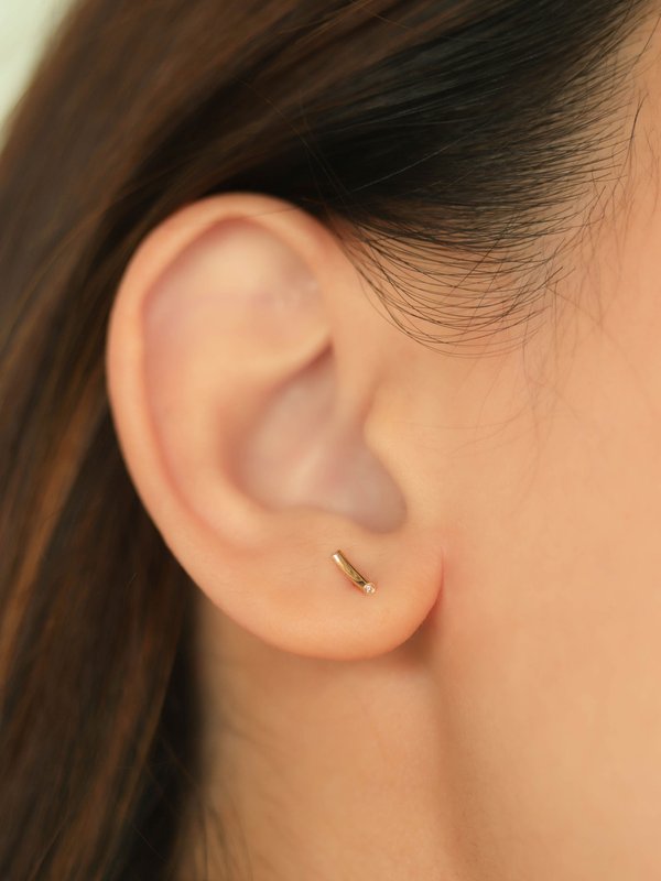 Roni Threaded Labret Earring - Diamonds in 14k Gold (Single)