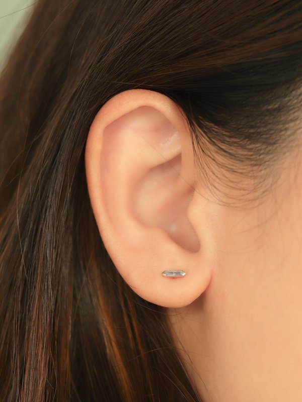 Shield Threaded Labret Earring - White Sapphire in 14k White Gold (Single)