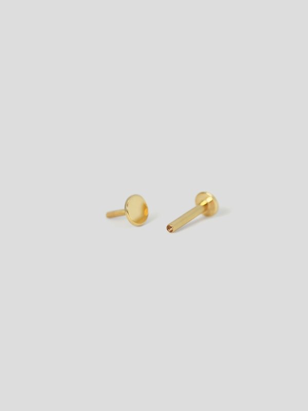 Disc Threaded Labret Earring in 14k Gold (Single)