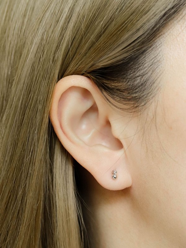 Tandem Threaded Labret Earring - Diamonds in 14k White Gold (Single) 