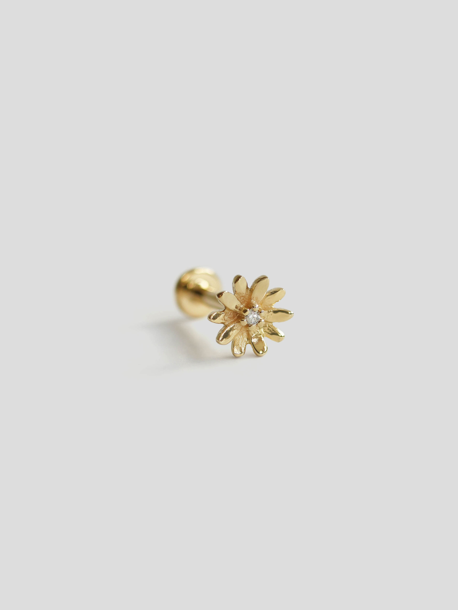 Sunflower Threaded Labret Earring - Diamonds in 14k Gold (Single ...