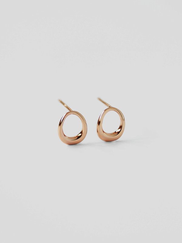 Oblong Earrings in Rose Gold 