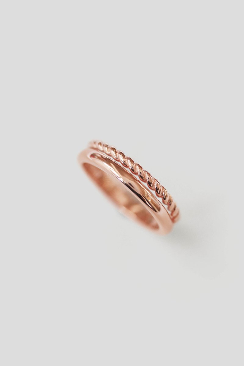 Line Gold Ring