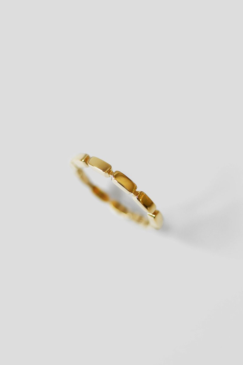 Line Gold Ring