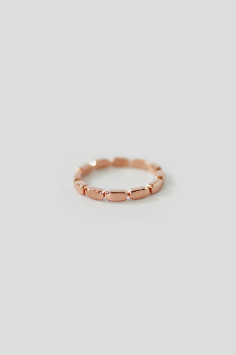 Line Gold Ring