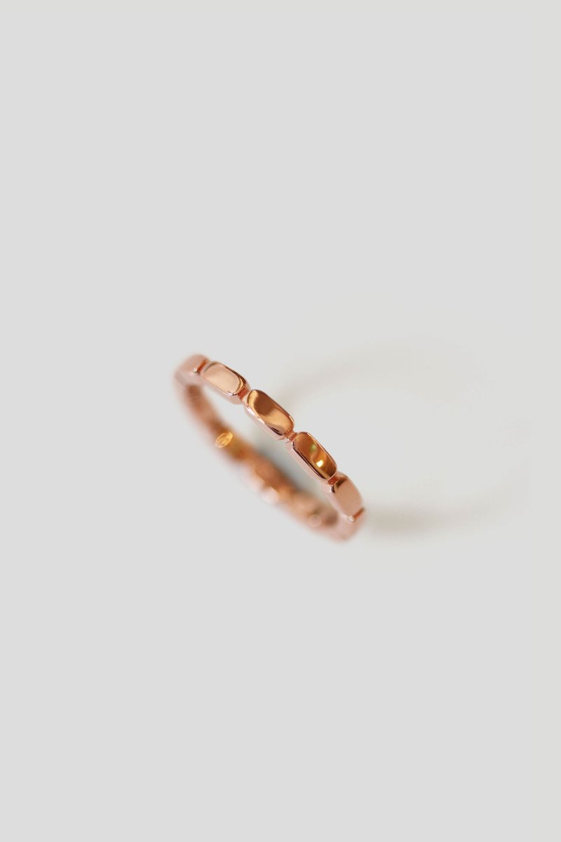 Line Gold Ring