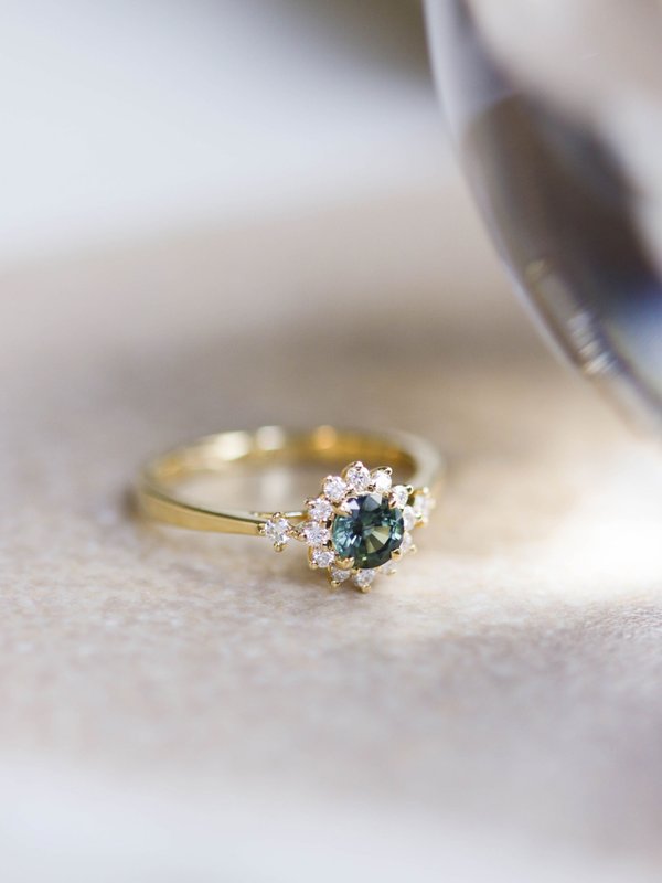 One-of-a-kind Halo Ring - Teal Green Sapphire and Diamonds in 18k Solid Gold 02