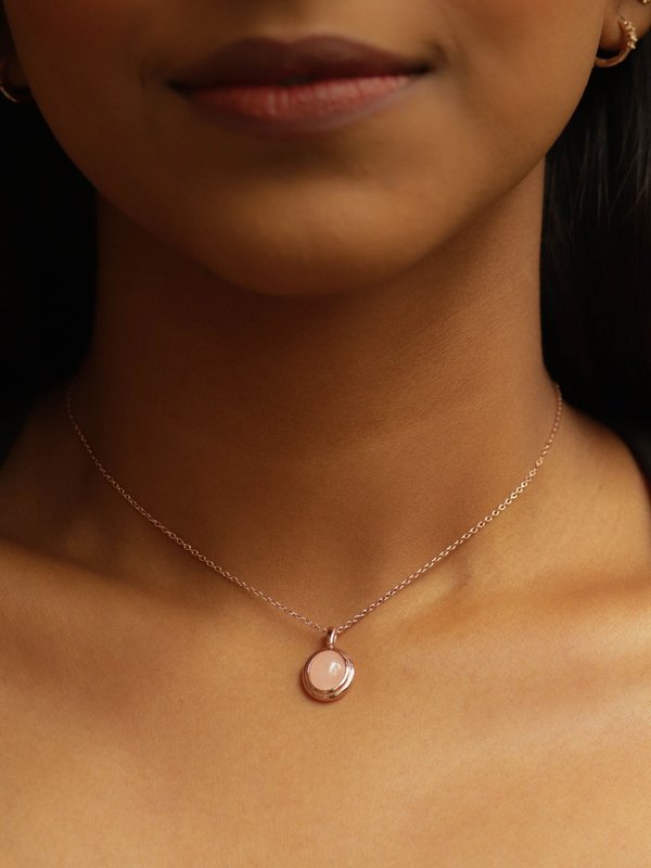 Olsen Necklace - Rose Quartz in Rose Gold