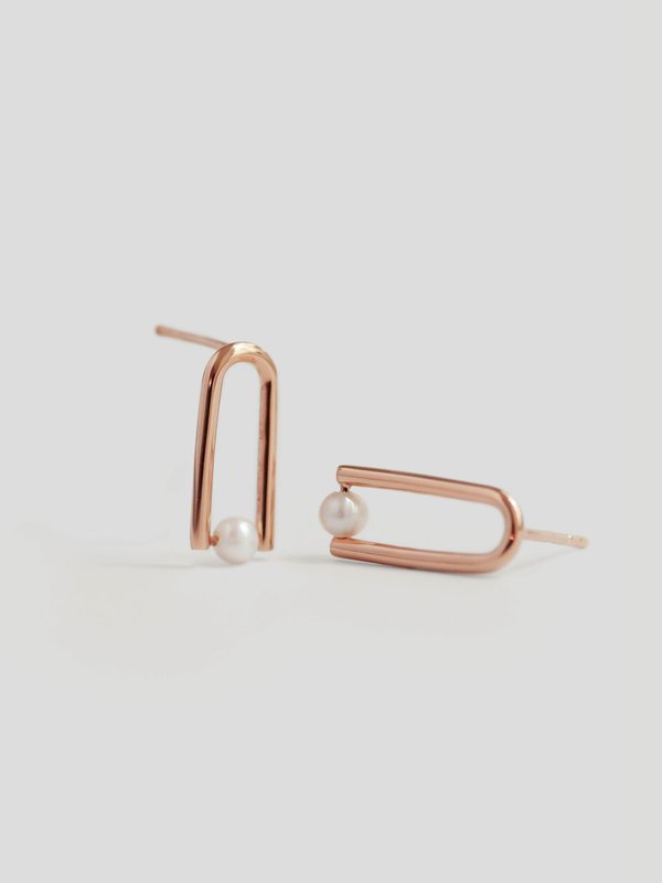 Strange x Curious - Wisdom Earrings - Freshwater Pearl in Rose Gold