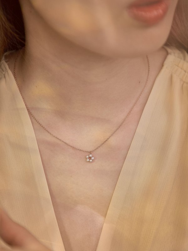 Strange x Curious - Venus Necklace - Freshwater Pearl in Rose Gold