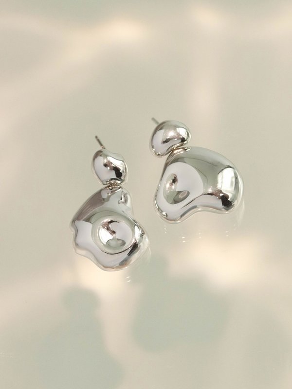 Strange x Curious 2024 - Como Earrings in Silver