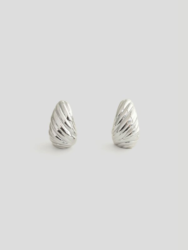 Croissant Ear Studs in Silver