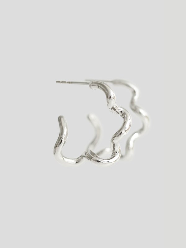 Squiggle Ear Hoops in Silver