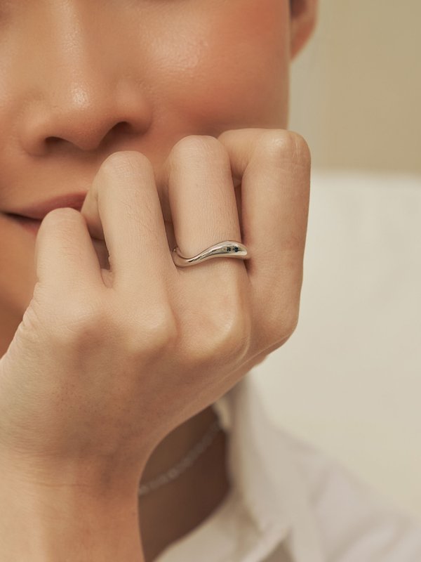 Pulse Ring in Silver