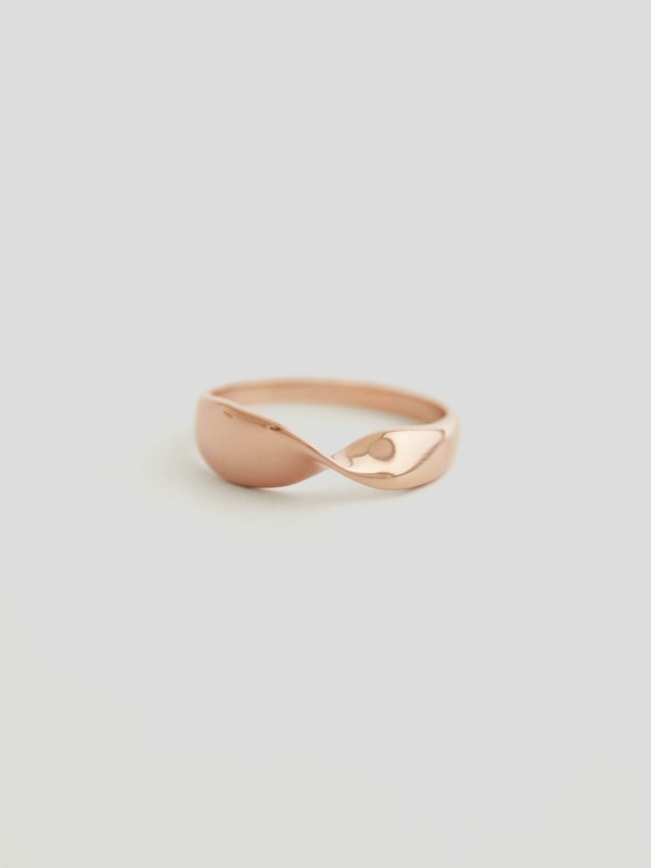 Spun Ring in Rose Gold