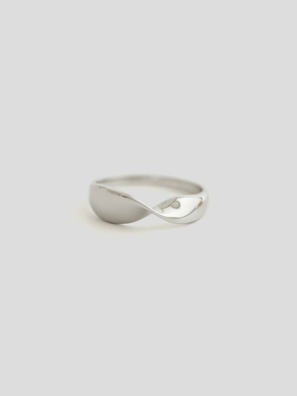 Spun Ring in Silver