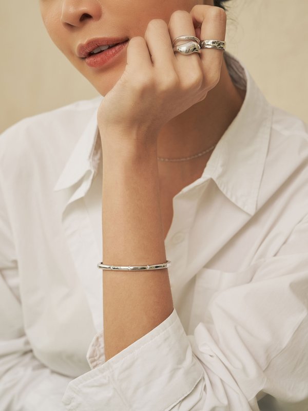 Twilight Bangle - White Topaz in Silver