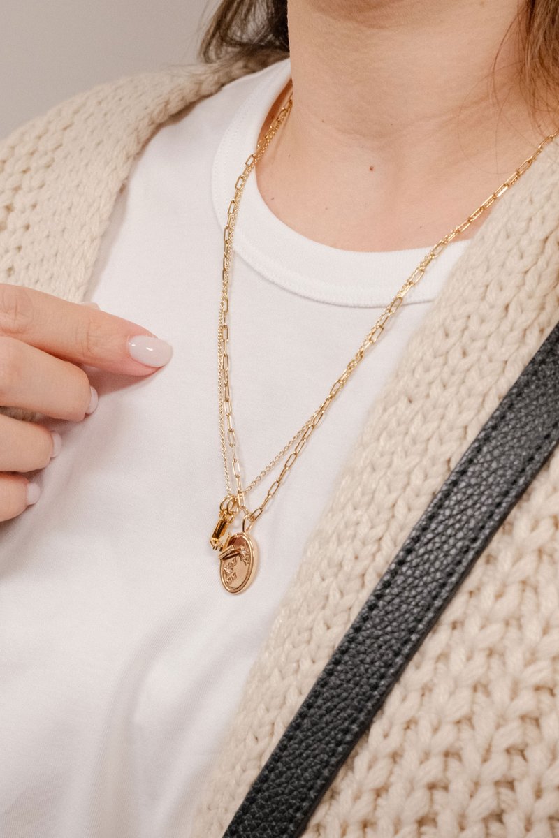 Larga Gold Link Necklace 
