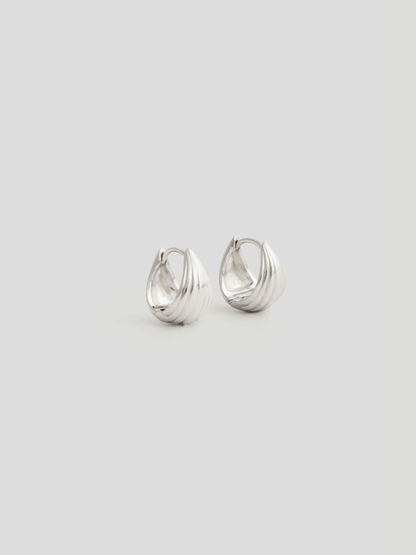 Align x Curious - Liora Ear Huggers in Silver