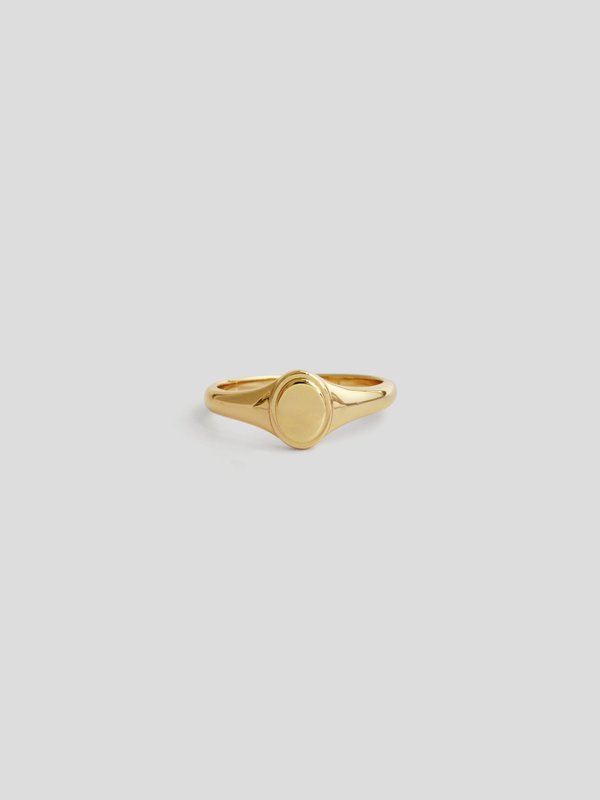 Manor Ring (Medium) in Champagne Gold