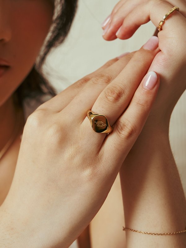Salvatore Ring in Champagne Gold