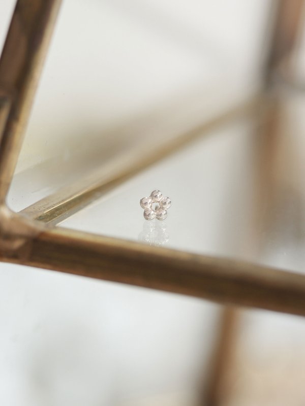 Cirque Threaded Labret Earring in 14k White Gold (Single)