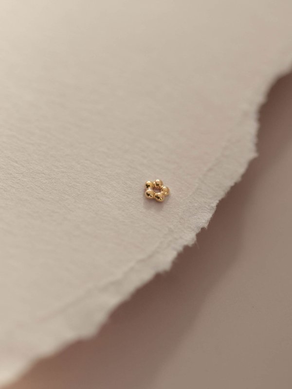 Cirque Threaded Labret Earring in 14k Gold (Single)