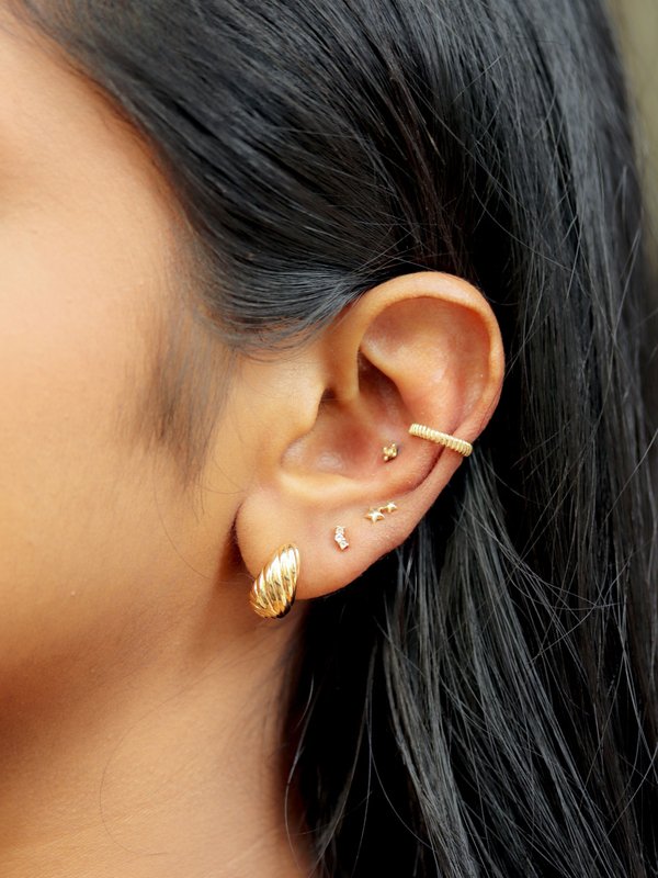 Cosma Threaded Labret Earring in 14k Gold