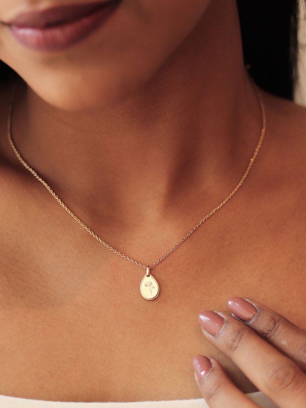 Lily Pendant in Champagne Gold - Birth Flower