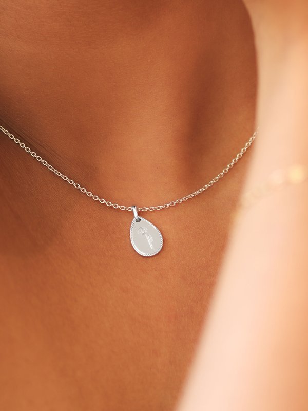 Lily Necklace in Silver - Birth Flower