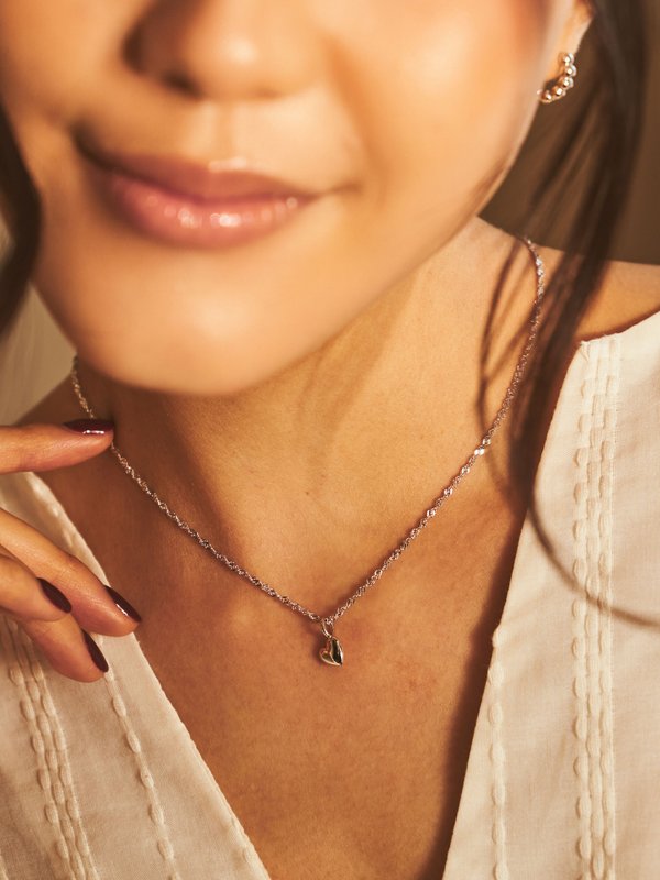 Coeur Necklace in Silver