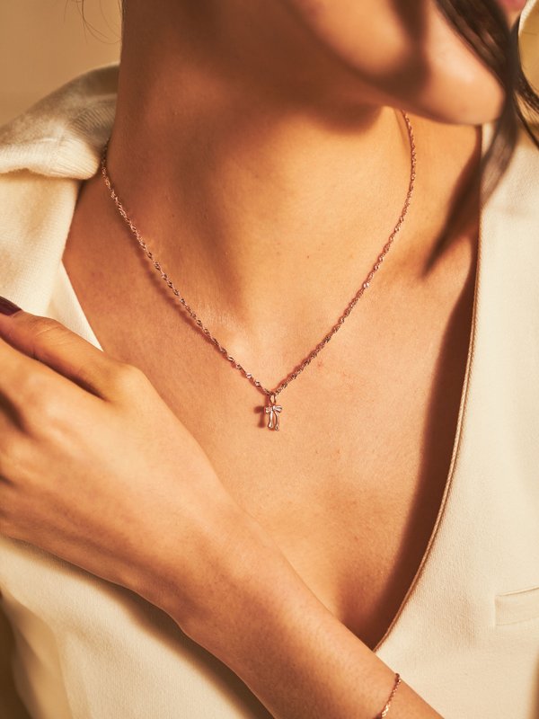 Ribbon Necklace in Rose Gold