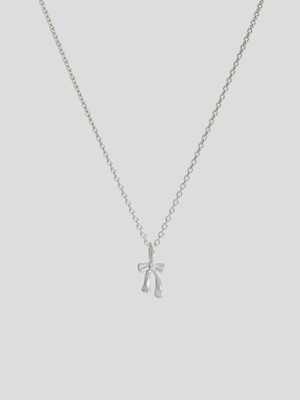 Ribbon Necklace in Silver