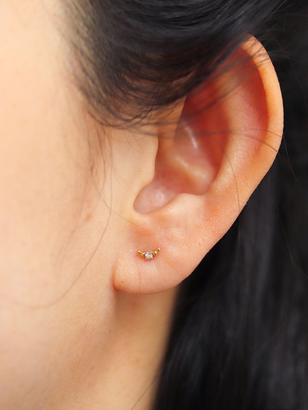 Muse Threaded Labret Earring - Diamond in 14k Gold (Single)