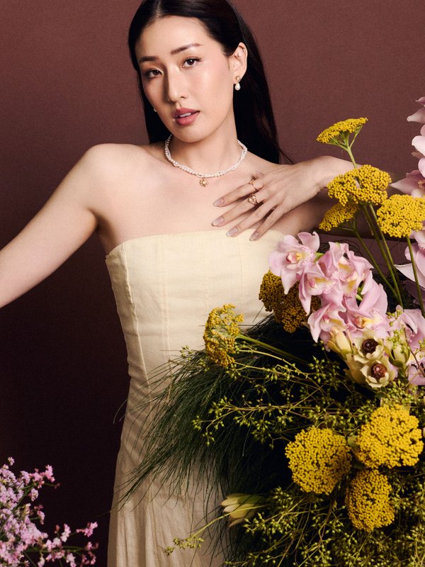 Strange x Curious - Pace Necklace - Freshwater Pearls & White Topaz in Champagne Gold